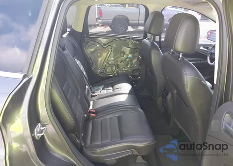 2017 Ford Escape Titanium z USA, uszkodzony, nr VIN 1FMCU0J90HUA19002